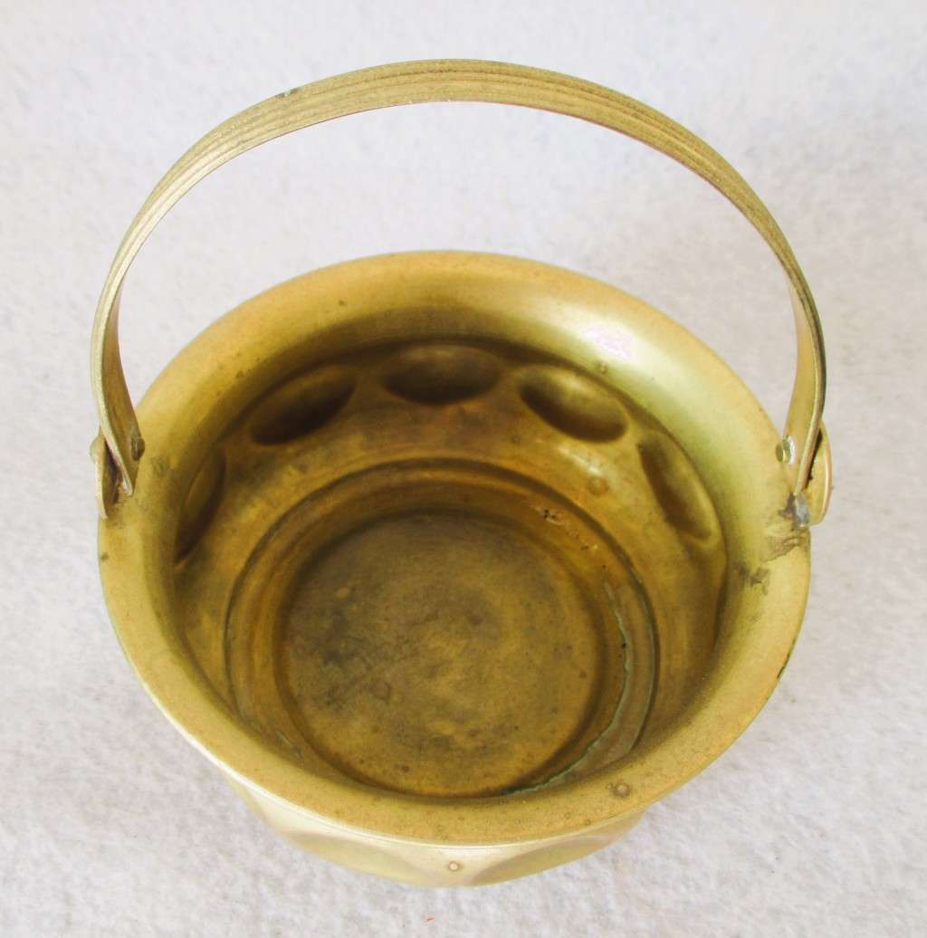 Vintage small Brass Basket with Handle. 50mm high, basket only.