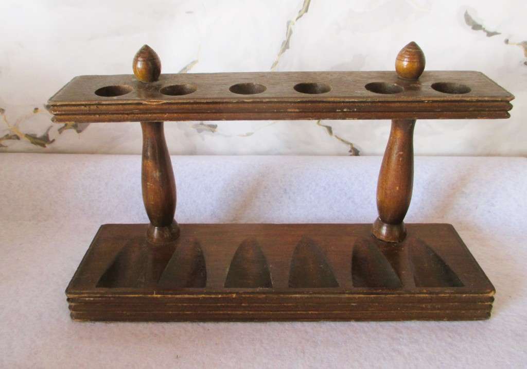 Vintage Duk It Wooden 6 Pipe Holder Felt Bottom. 255mmx160mm.