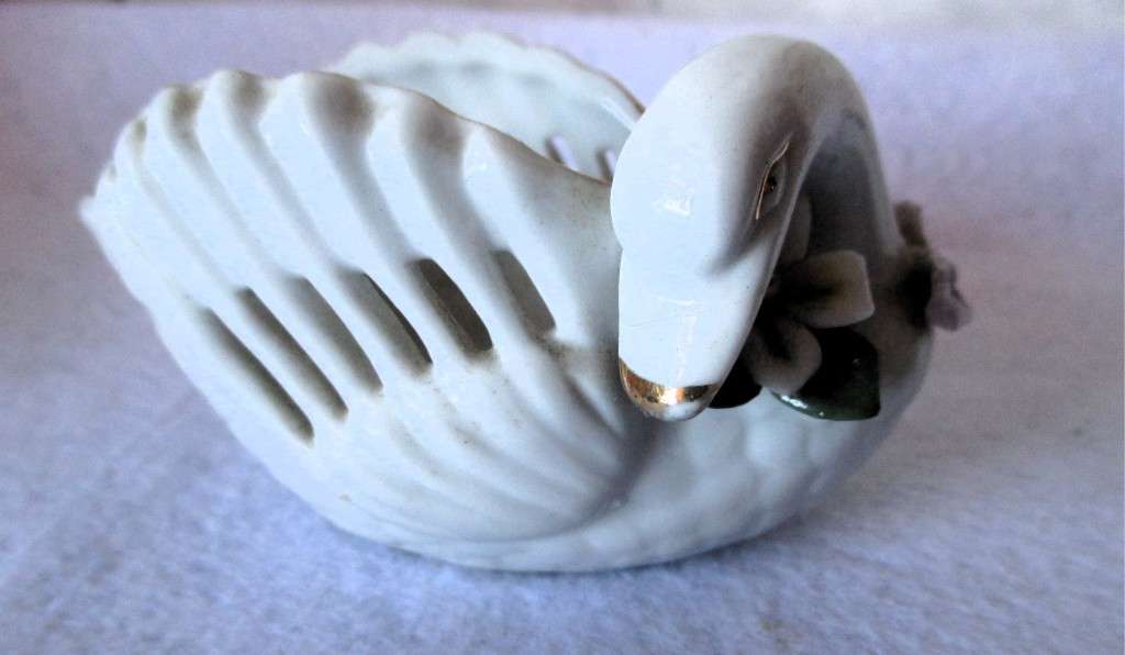 Lot of three porcelain items. As per photo.