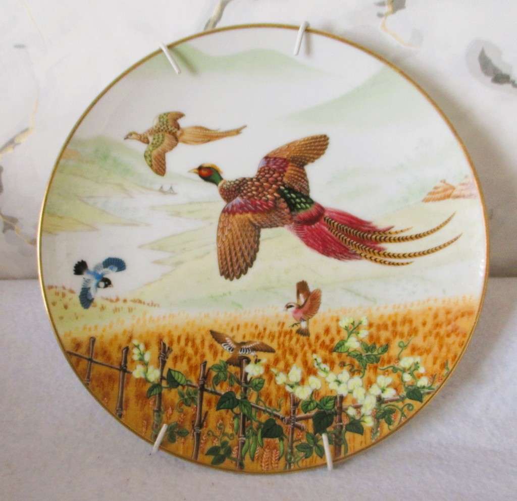 Franklin Mint The Birds And Flowers Of Beautiful Cathay Plate by Wei Tseng Yang. 190mm dia.