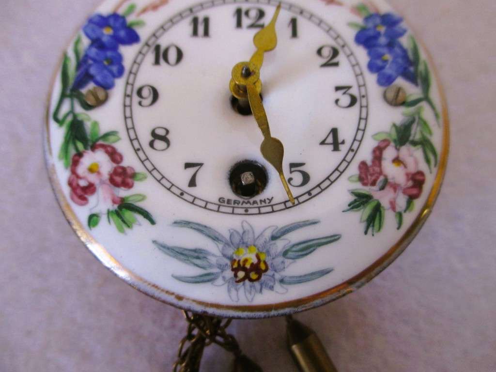 Vintage Wintermantel Germany Mini Porcelain Enamel Face Wall Clock with Key. Overwound. Photo scale.