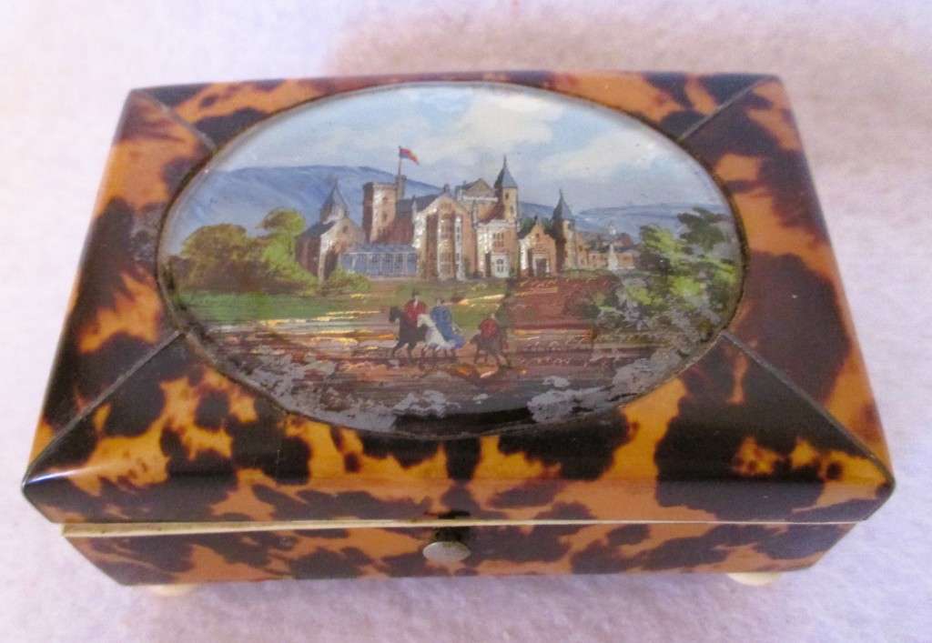 Antique 18th Century Turtle Shell Jewelry Box w Painted European Scene. Top loose. 95x62x35mm.