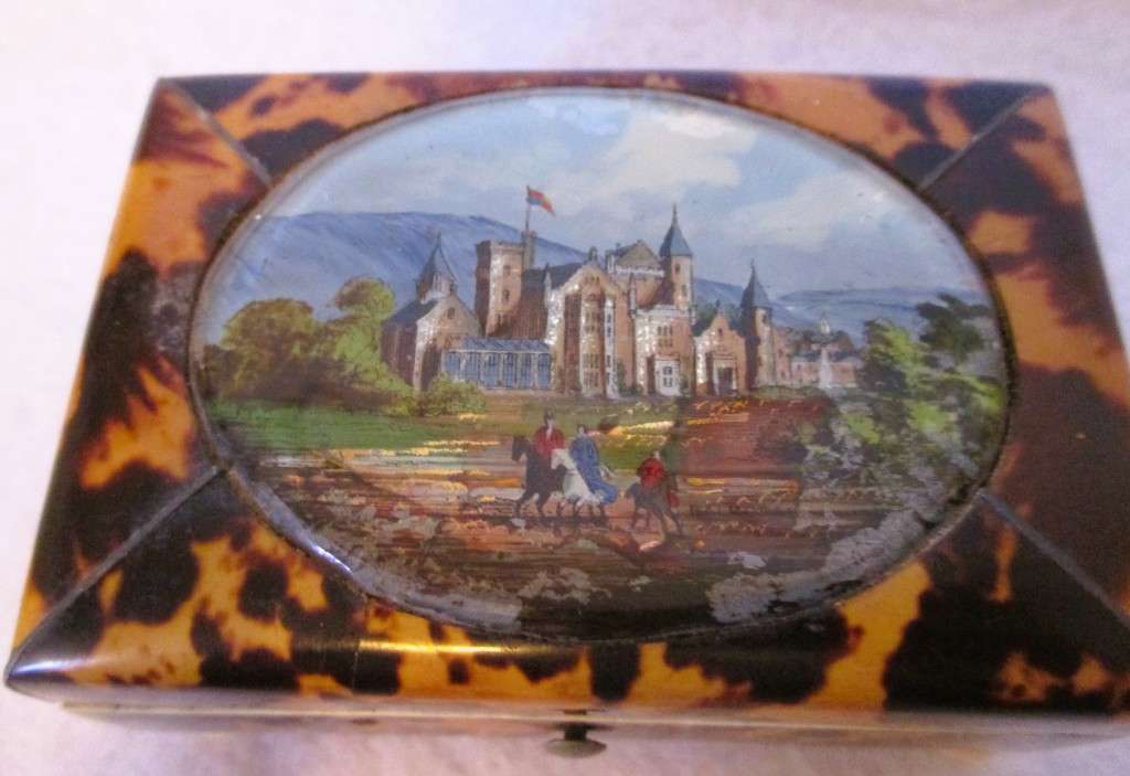 Antique 18th Century Turtle Shell Jewelry Box w Painted European Scene. Top loose. 95x62x35mm.