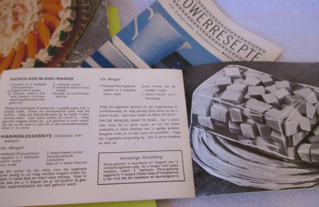 7 Vintage Resepte bookies meestal in Afrikaans. Vleisraad resepte dagboek vir 1959/60.