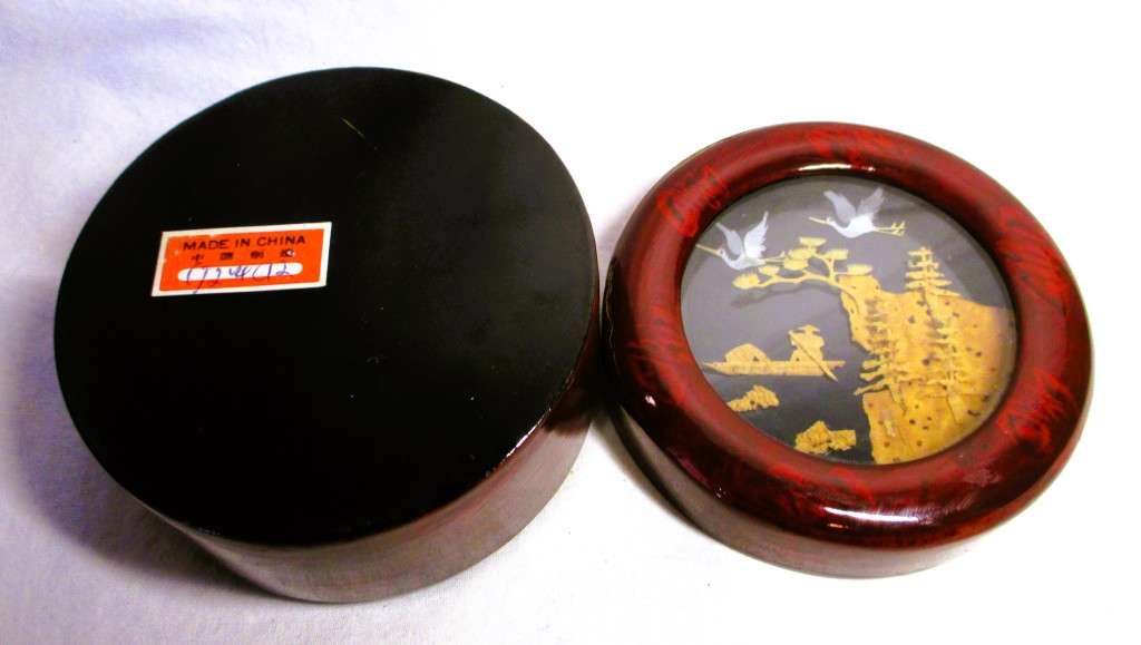 Vintag Cork Carving Round Jewelry Box Oriental Asian design. 100mm diameter. 65mm high. Lovely item.