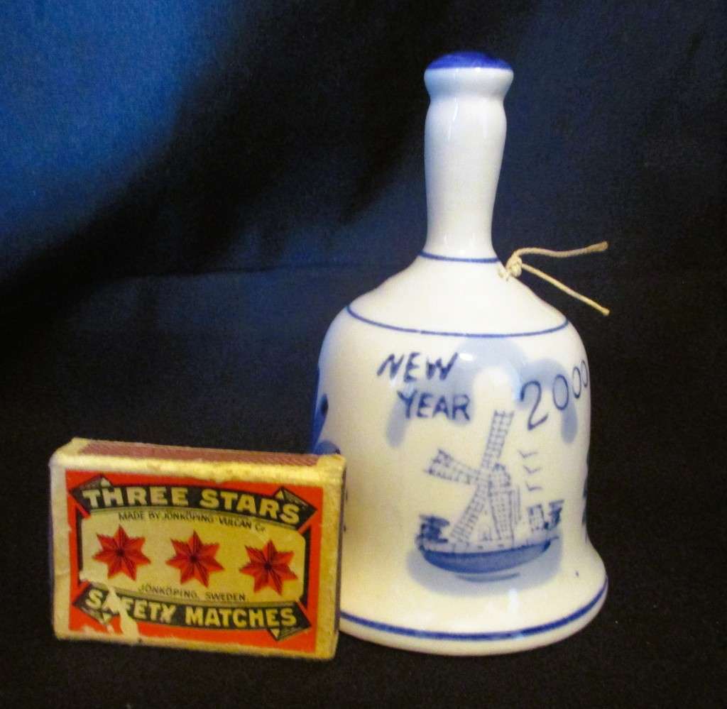 Delft Pottery Hand Bell New Year 2000, hndpainted blue and white, windmill. 115mm high.