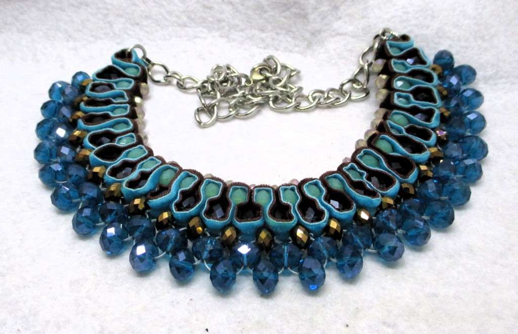 Lovely Vintage intricate choker necklace. Dark blue beads, velvet. Stunning.