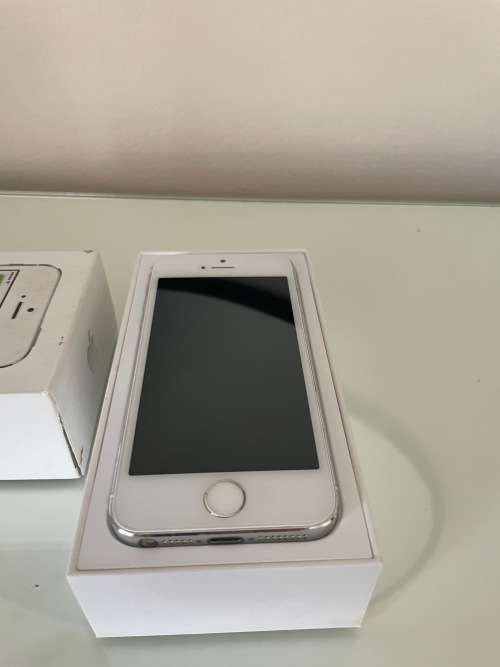 iPhone 5s 16gb (Please read)