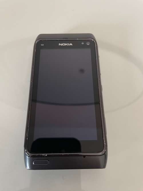 Nokia N8 (Collectors item)