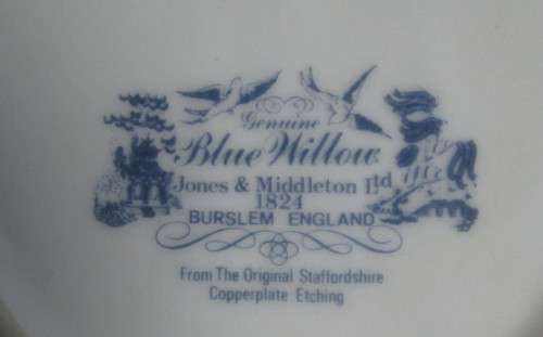BLUE WILLOW OVAL PLATE 25 X 18 CM by JONES & MIDDELETON, ENGLAND