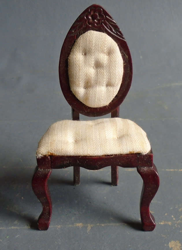 CHAIR FOR DOLLS HOUSE