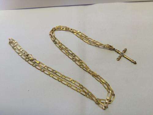 Free Shipping in RSA - 9 ct Gold Chain with Small cross Pendant  6.3 grams - chain is 53cm long -