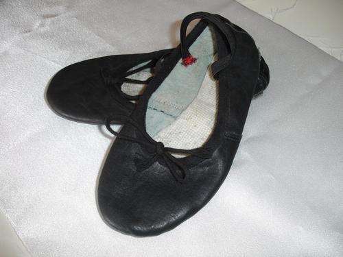 Leather Modern Dance Shoes Girls size 11