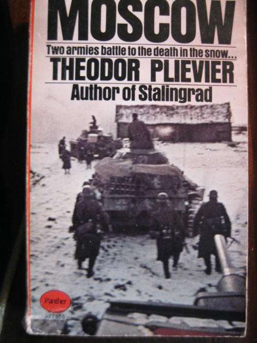 Moscow by Theodor Plievier (Two Armies battle to the death in the snow)