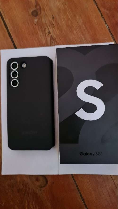 Samsung galaxy S22 New + Free Wifi device