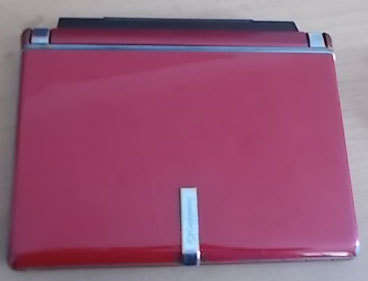 GATEWAY LT2041U NETBOOK 10.1" LED (CHERRY RED), 2GB RAM, 250GB HD, WIN 7 STARTER,WEBCAM, ETC