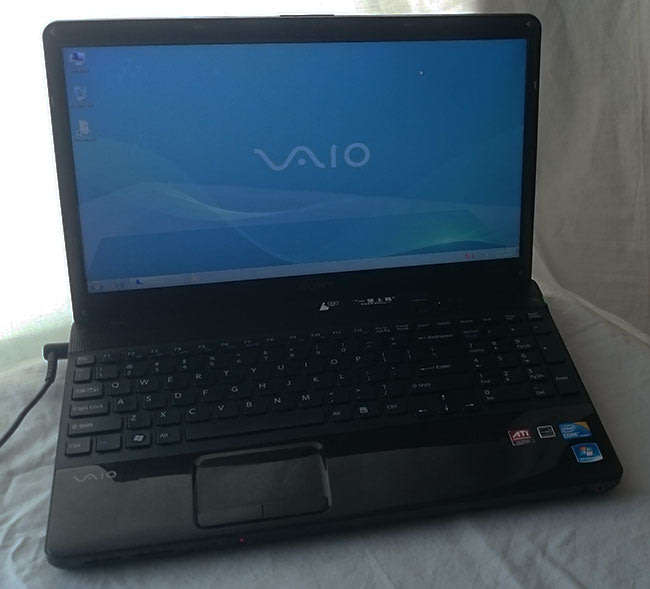 SONY VAIO  VPCEB47EC 15.6" ,CORE i5 , 4GB RAM, 320GB HD,  RADEON GRAPHICS, CAM, DVD-RW, WIN 7HB, ETC