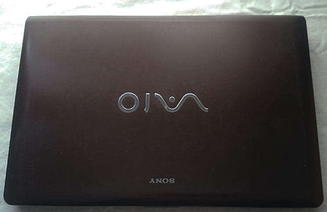 SONY VAIO  VPCEB47EC 15.6" ,CORE i5 , 4GB RAM, 320GB HD,  RADEON GRAPHICS, CAM, DVD-RW, WIN 7HB, ETC