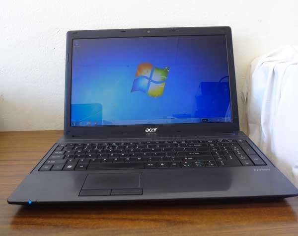 [BARGAIN] ACER TRAVELMATE 5742 CORE i5, 320GB HD, 4GB RAM, WIN 10 PRO, CAM, DVD RW , ETC.