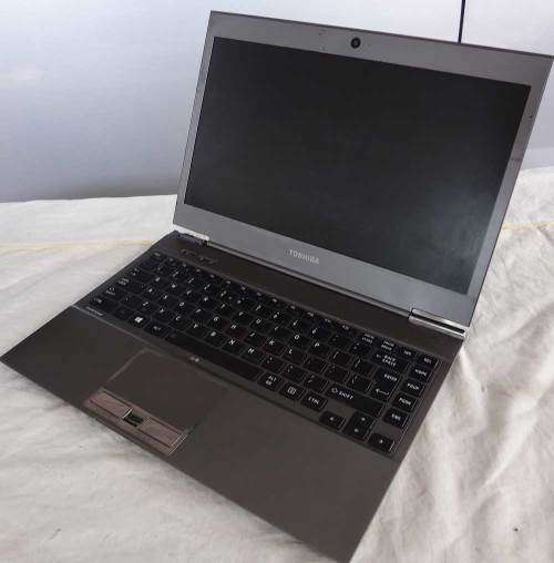 Toshiba Portege, CORE i7, 256GB SSD, 4GB RAM, 13.3``, WIFI, CAM, WIN 10 PRO, ETC
