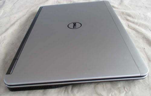 DELL E7240, CORE i5, 256GB SSD , 8GB RAM, WIFI, CAM, 12.5`, WIN 10 PRO, ETC