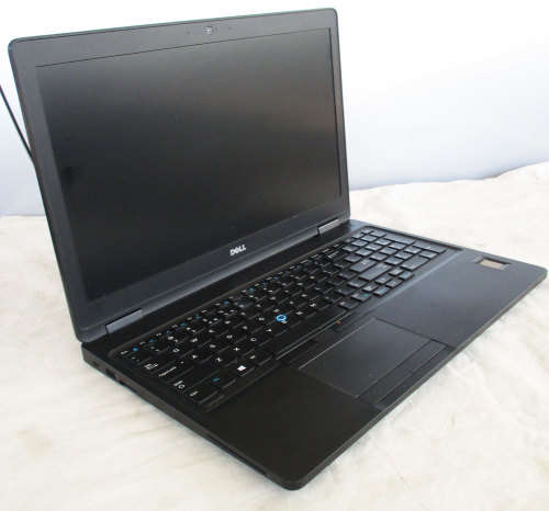 FIRESALE dell e5580, 7th gen core i7, 500gb hd, 8gb , wifi,bluetooth, cam, 15.6``, win 11 pro, etc