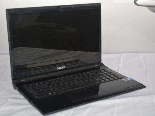 FIRESALE mecer w251hu , intel core i3, 4gb ram, 320gb hd, wifi, dvd rw, 15.6``,  win 11 pro,etc