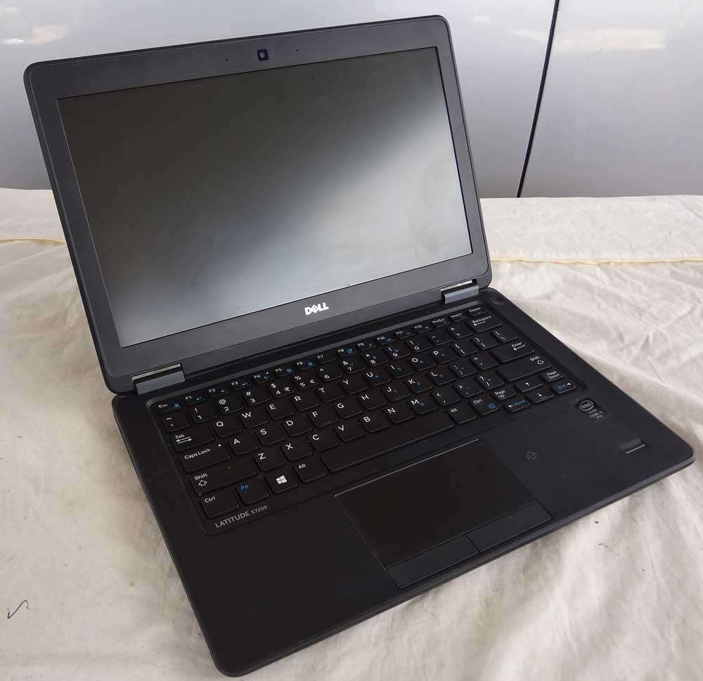 dell  e7250, 5th gen core i7, 256gb ssd, 8gb ram, wifi, 3g, cam, 12.5``, win 11 pro, etc