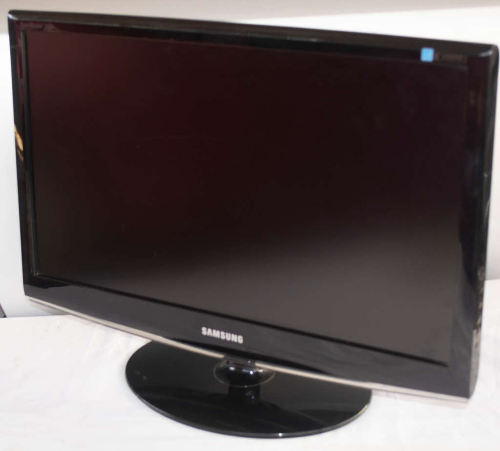 Samsung LCD Monitor, Model 2333TN, 23 Inch, VGA