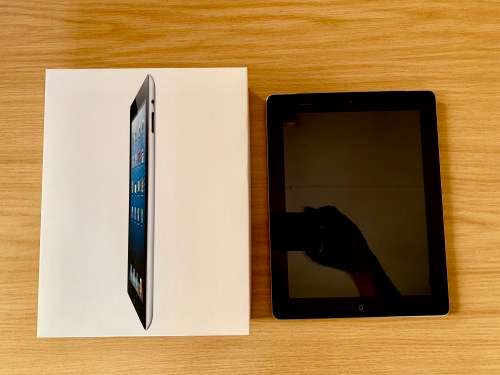 Apple iPad 4 16GB WiFi Cellular Black Boxed Liked New *No charger included*