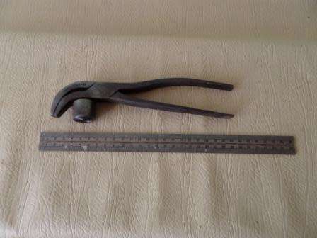 VINTAGE BLACKSMITH TONGS