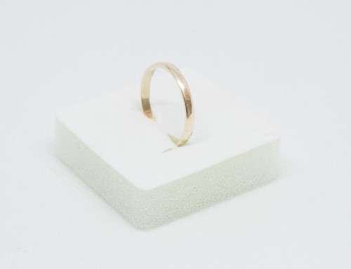 9ct Solid Gold ring