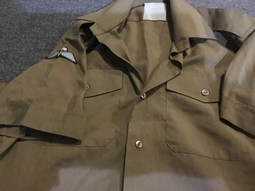 British Parachute Regiment shirt.   Size M