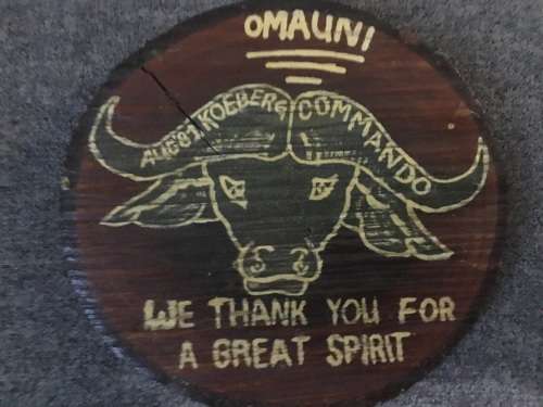 32BN OMAUNI  PLAQUE