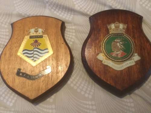 H.M.S PLAQUES x2