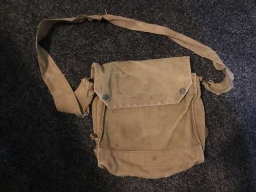 WW2 British gas mask bag 1941