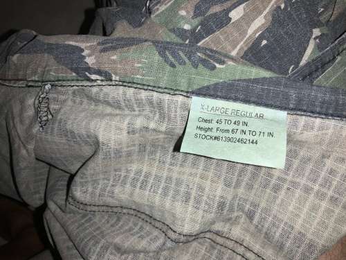 U.S TIGER STRIPES CAMOUFLAGE JACKET & TROUSER Size XL