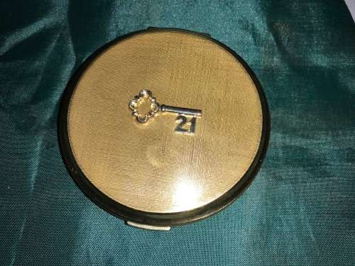 Stratton compact 21 key