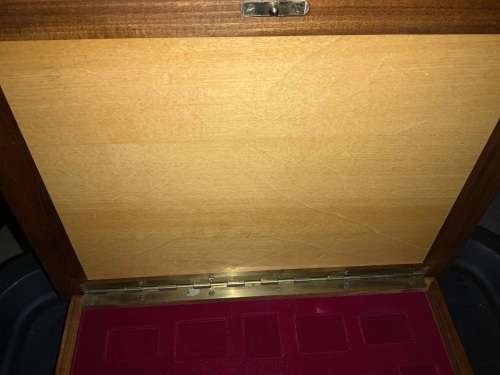 The minted empty box