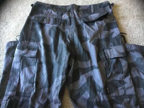 Camo mili tec trousers & t shirt size LARGE