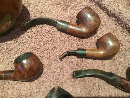 Tobacconist South Africa window display pipe & 12 pipes