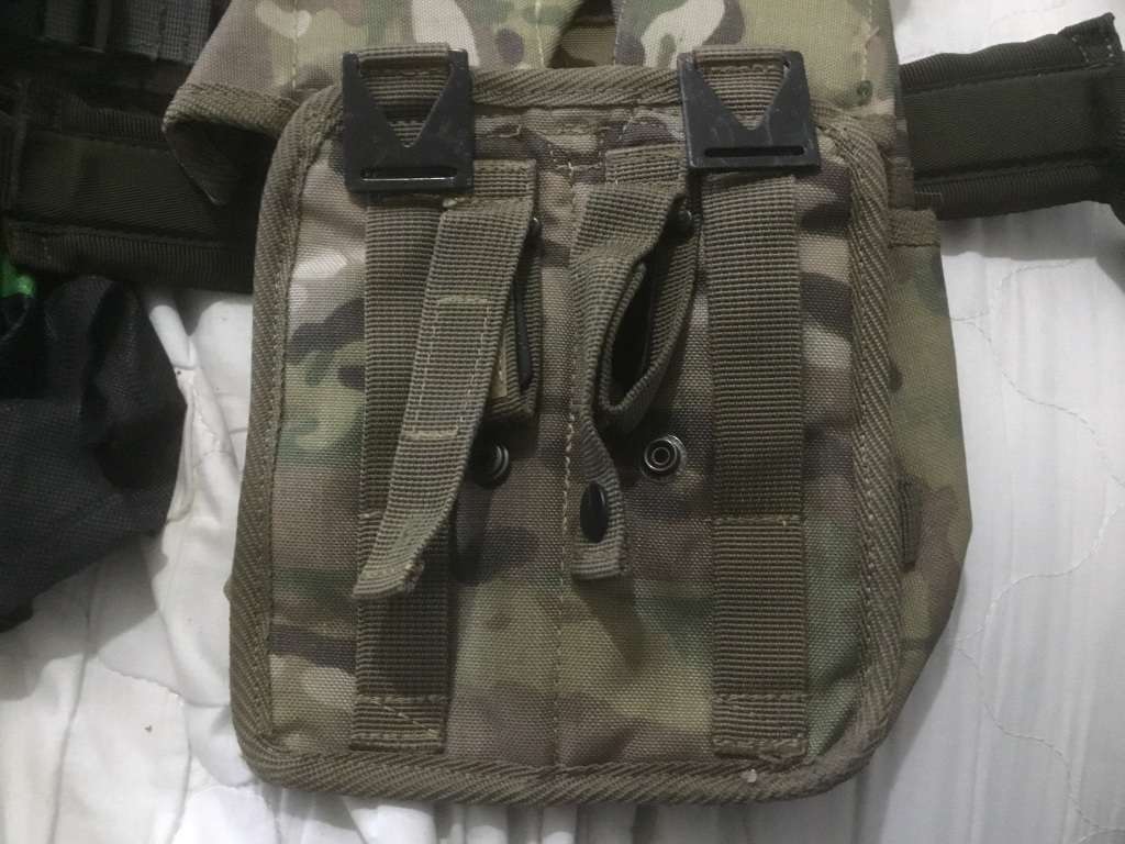 Double  mag/pouch multicam