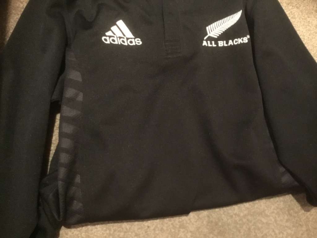All blacks  jersey size S