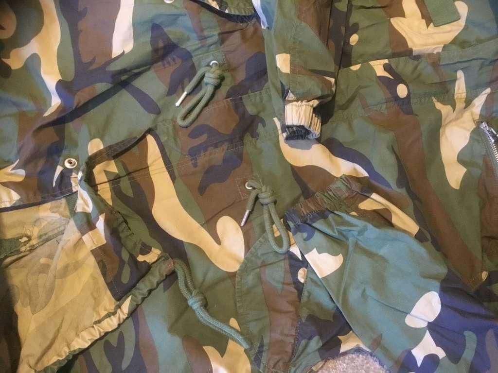 Light Weight  pull & bear camouflage Jacket size M