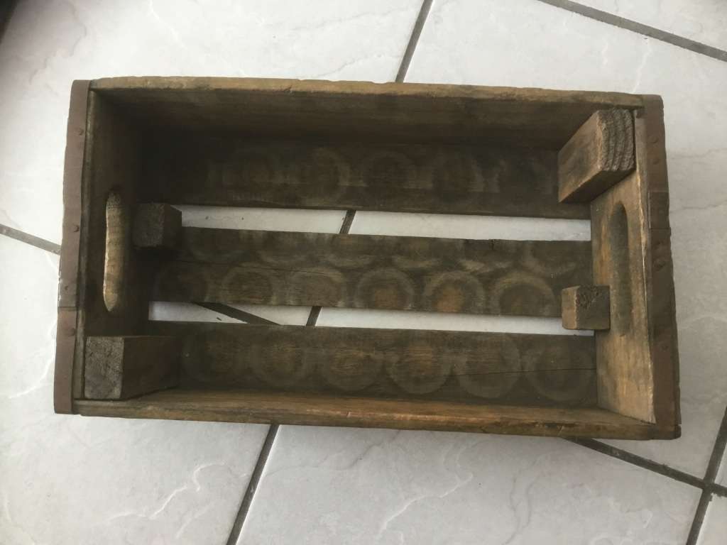 Original vintage coke Cala bottle rack