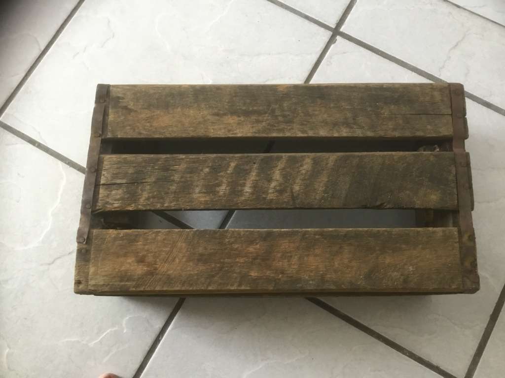 Original vintage coke Cala bottle rack