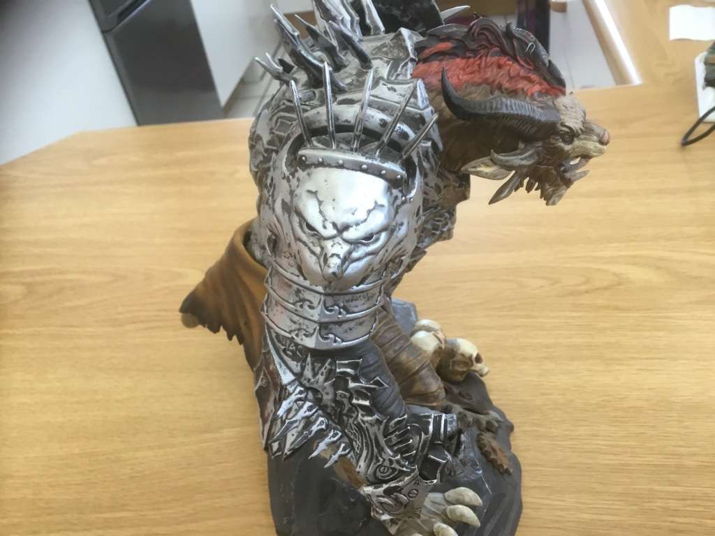 Genuine GUILDWARS Guild Wars 2 Collector`s Edition Charr Rytlock