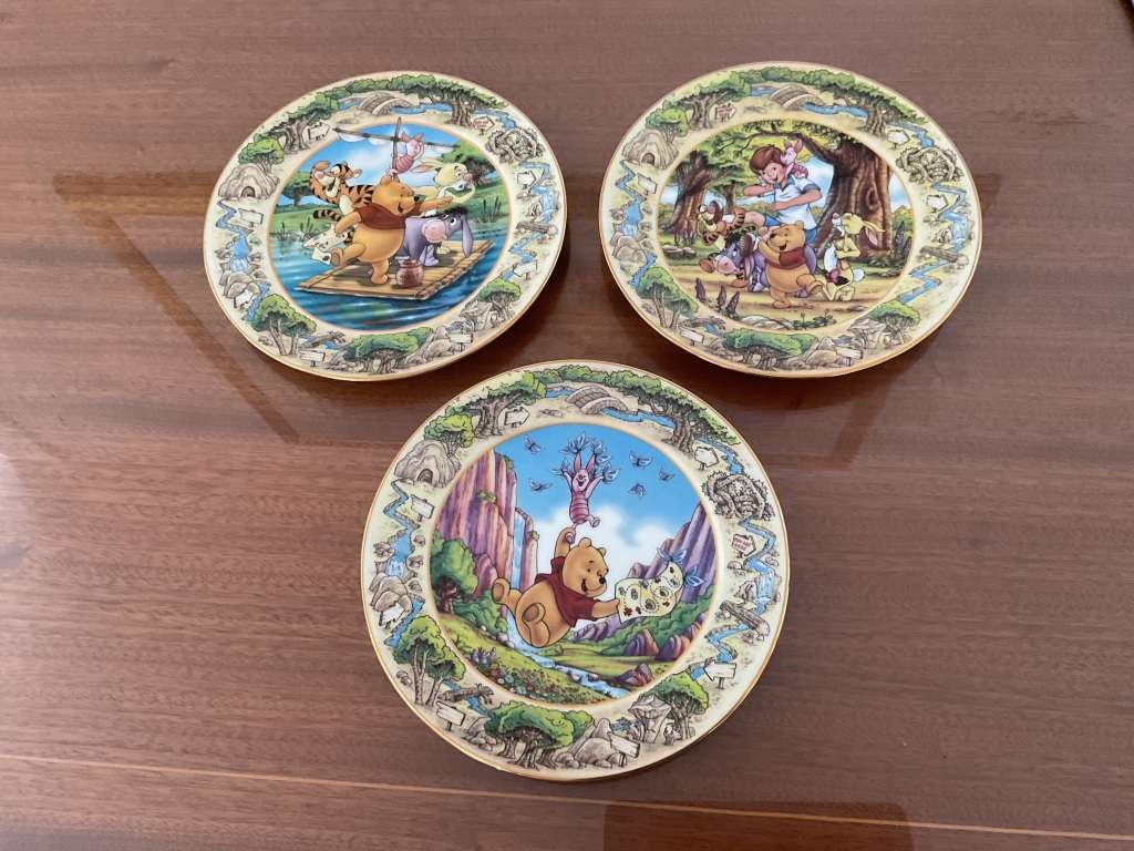 Original Winnie Pooh limited edition 3 plates