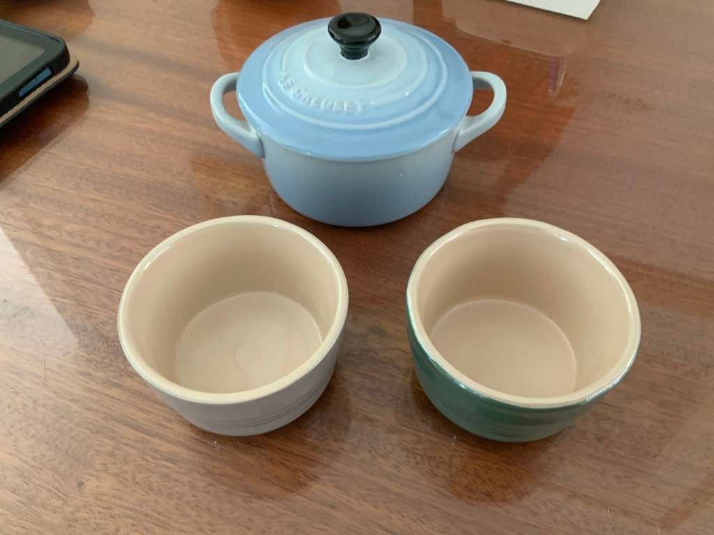 Le creuset  soufflé dishes &mini round cocotte coastal blue