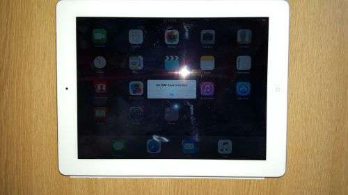 Apple IPad 4      9.5"   wifi   and   cellular   MD525